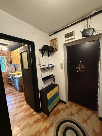 Apartament cu 4 camere semidecomandat în Drumul Taberei