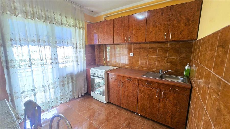Apartament cu 2 camere decomandat, mobilat în Micro 17