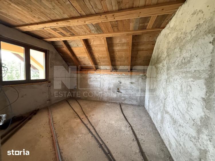 Casă cu 7 camere cu Teren 1970 Mp în Vicovu de Sus