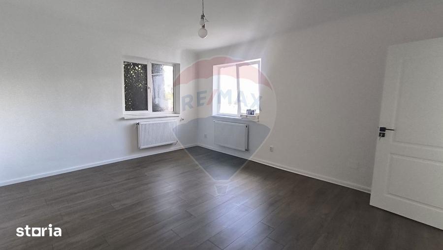 Casă cu 2 camere decomandat cu Teren 200 Mp în Gheorgheni