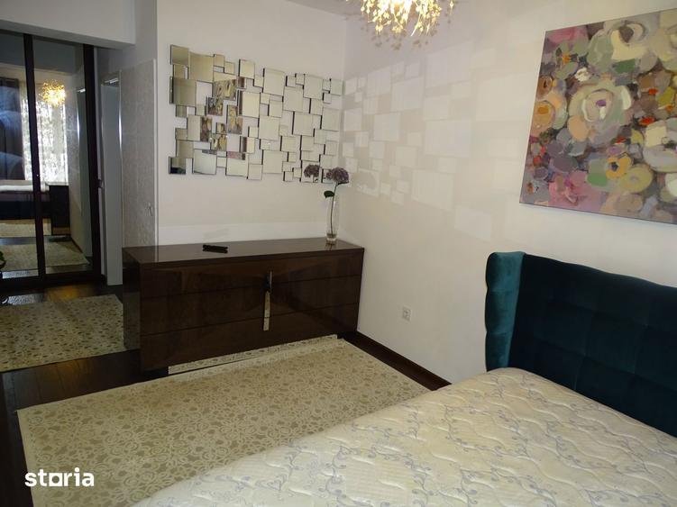 Apartament cu 3 camere decomandat, mobilat în Tractorul