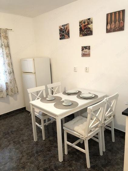 Apartament cu 3 camere decomandat în Nerva Traian