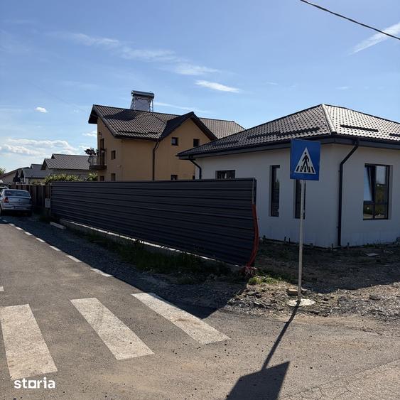 Casă cu 3 camere cu Teren 300 Mp în Central