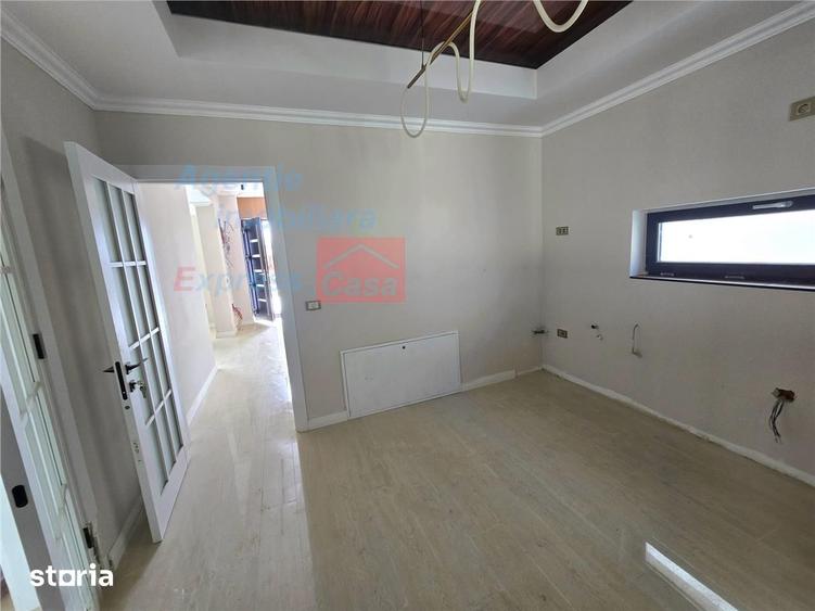 Casă cu 4 camere cu Teren 500 Mp în Aroneanu
