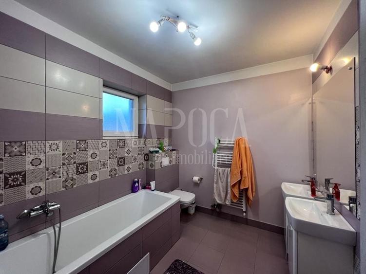 Casă individuală cu 5 camere cu Canalizare în Iris