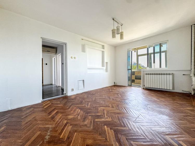 Apartament cu 2 camere decomandat în Casa de Cultură