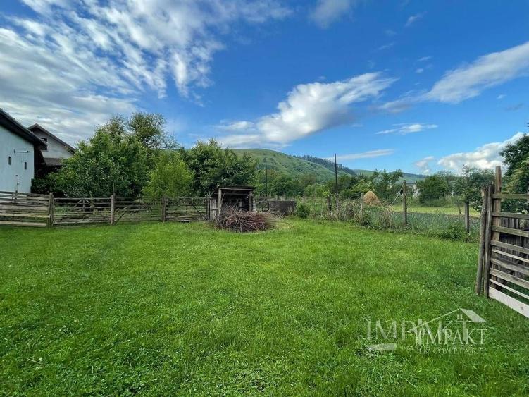 Teren agricol intravilan de 800 mp, în Luna de Sus