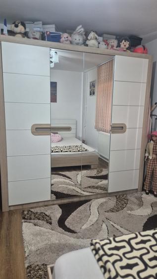 Apartament cu 3 camere în Rovine