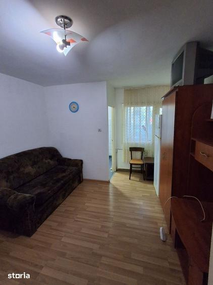 Garsonieră decomandată în Iosia
