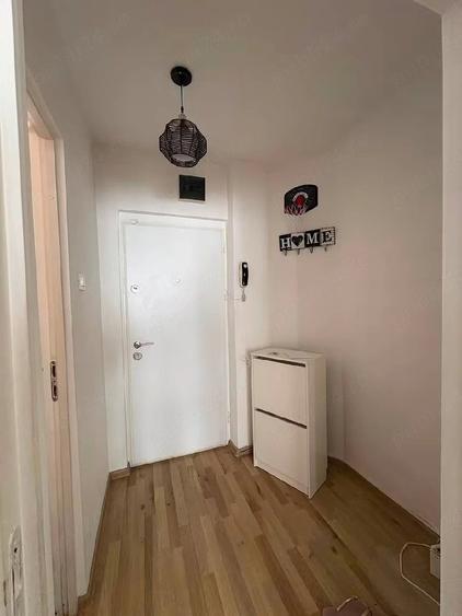 Apartament cu 2 camere decomandat în Craiovei