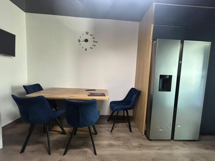 Apartament cu 4 camere decomandat, mobilat în Dorobanți