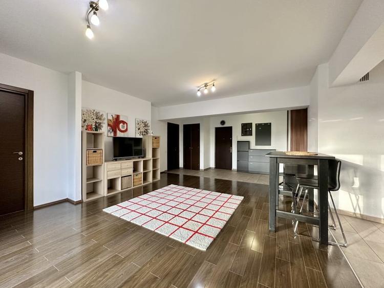 Apartament cu 2 camere semidecomandat, mobilat în Plopilor