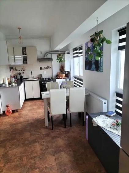 Apartament cu 2 camere semidecomandat, mobilat în Florești — fotografia 2
