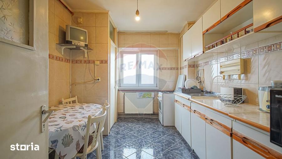 Apartament cu 3 camere decomandat, mobilat în Astra