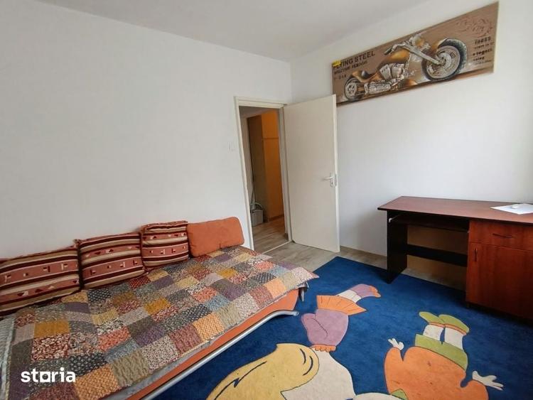 Apartament cu 4 camere în Săsar