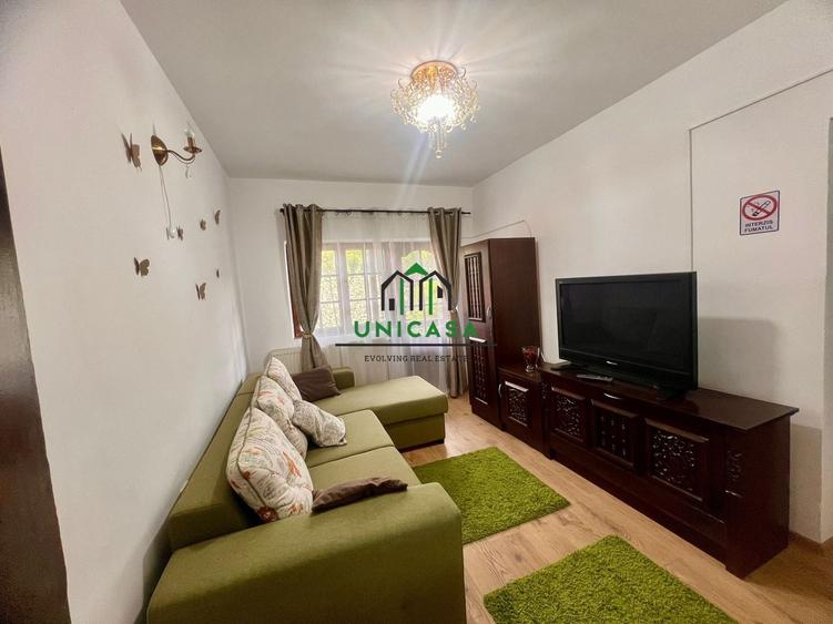 Casă individuală cu 6 camere cu Canalizare în Central