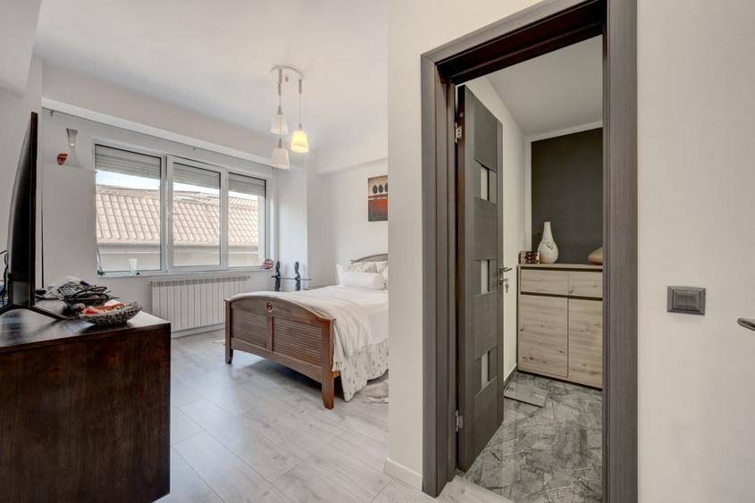 Apartament cu 5 camere decomandat în Clucerului