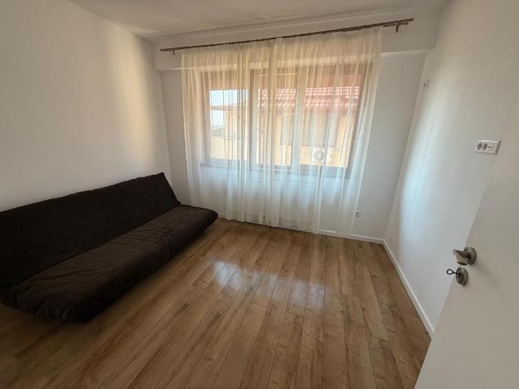 Apartament cu 3 camere, mobilat în Drumul Taberei