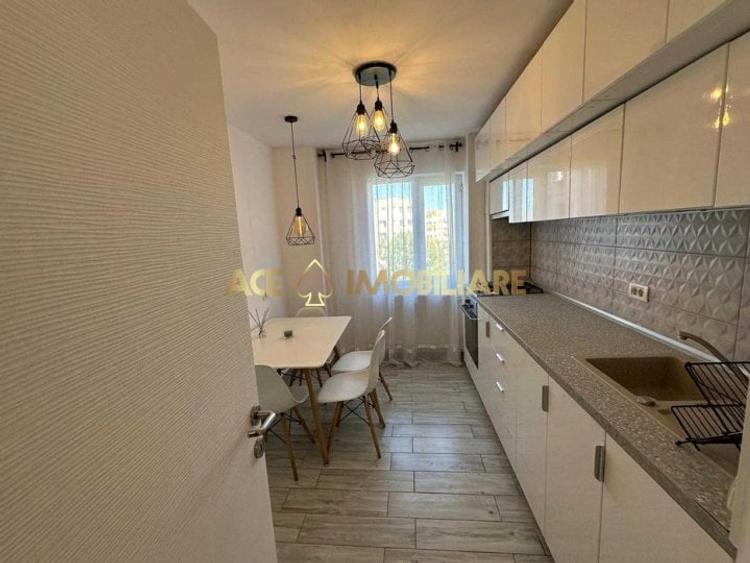 Apartament cu 3 camere decomandat, mobilat în Berceni