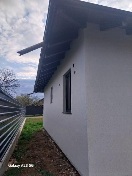 Casă cu 3 camere în Dumbrava