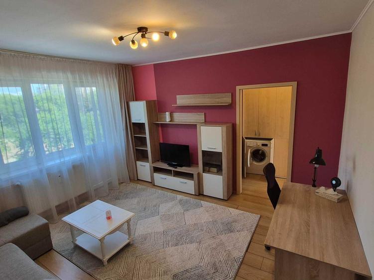 Apartament cu 2 camere semidecomandat în Ultracentral