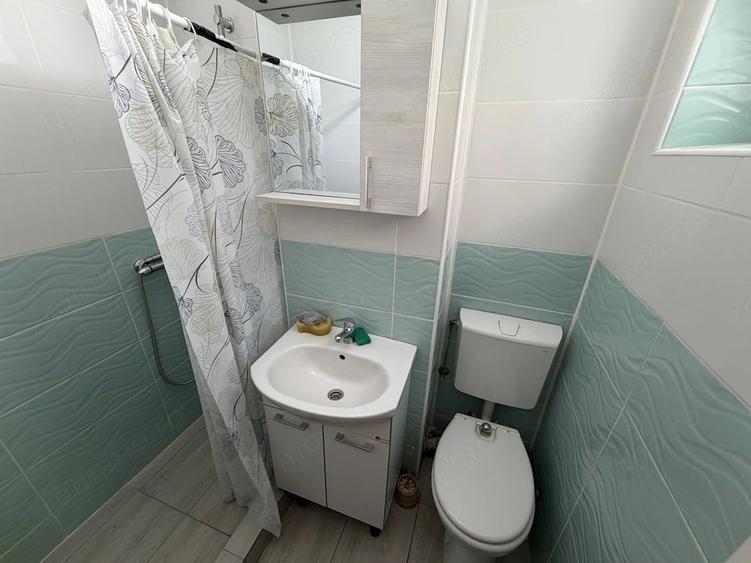 Apartament cu 3 camere în Cetate