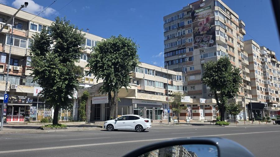 Apartament cu 3 camere decomandat în Geamăna