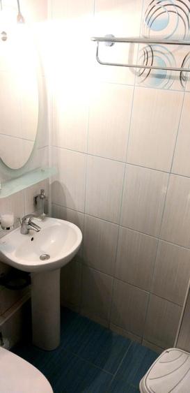 Apartament cu 3 camere decomandat, mobilat în Calea Călărașilor