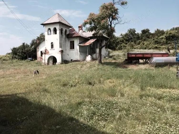 Casă cu Teren 53000 Mp în Călinești