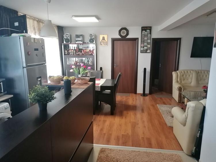Casă cu 3 camere cu Teren 250 Mp în Central
