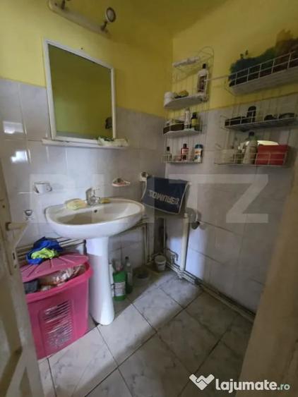Casă cu 2 camere cu Teren 719 Mp în Chinari