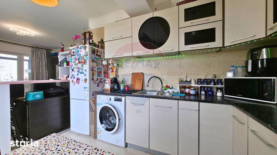 Apartament cu 3 camere semidecomandat în Eminescu