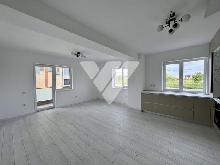 Apartament cu 3 camere decomandat în Periferie