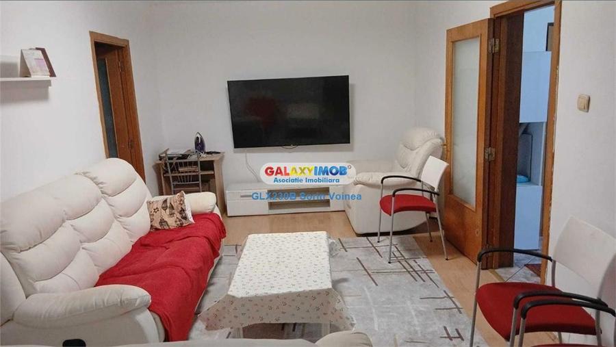 Apartament cu 4 camere semidecomandat, mobilat în Colentina