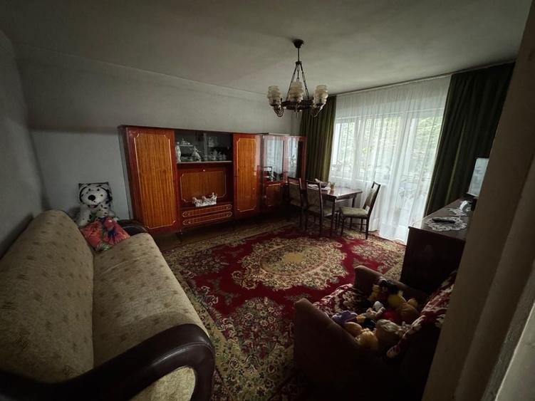Apartament cu 3 camere decomandat în Ultracentral