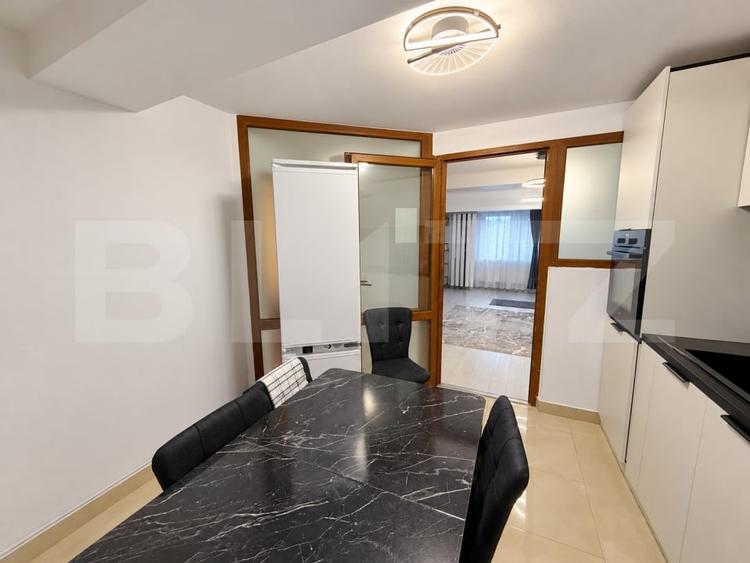 Apartament cu 3 camere decomandat, mobilat în Vișani