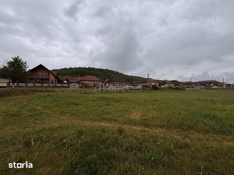 Teren de 2145 mp, în Hidiș