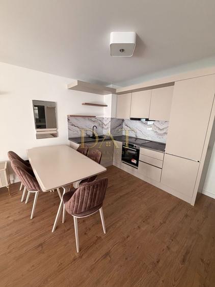 Apartament cu 3 camere în Zorilor