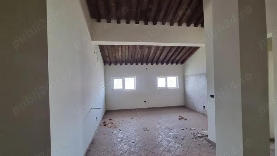 Casă cu 6 camere în Central