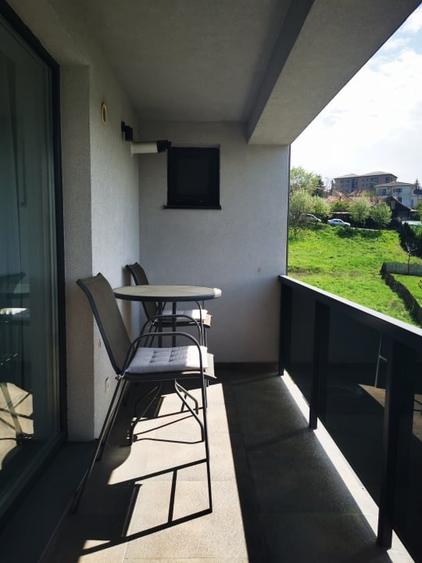Apartament cu 3 camere decomandat, mobilat în Borhanci