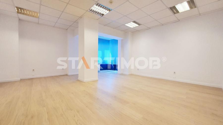 Birou, de 103.94000244141 mp, în Centrul Civic