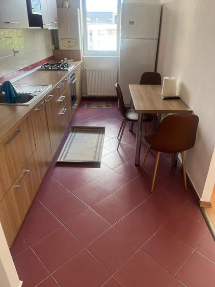 Apartament cu 2 camere decomandat, mobilat în Răcădău