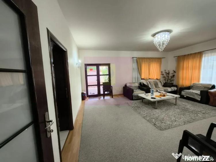 Casă cu 5 camere cu Teren 373 Mp în Afumați