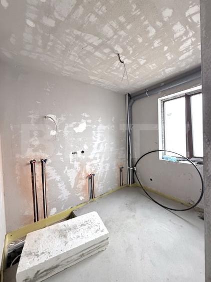 Casă individuală cu 4 camere cu Canalizare în Exterior Est