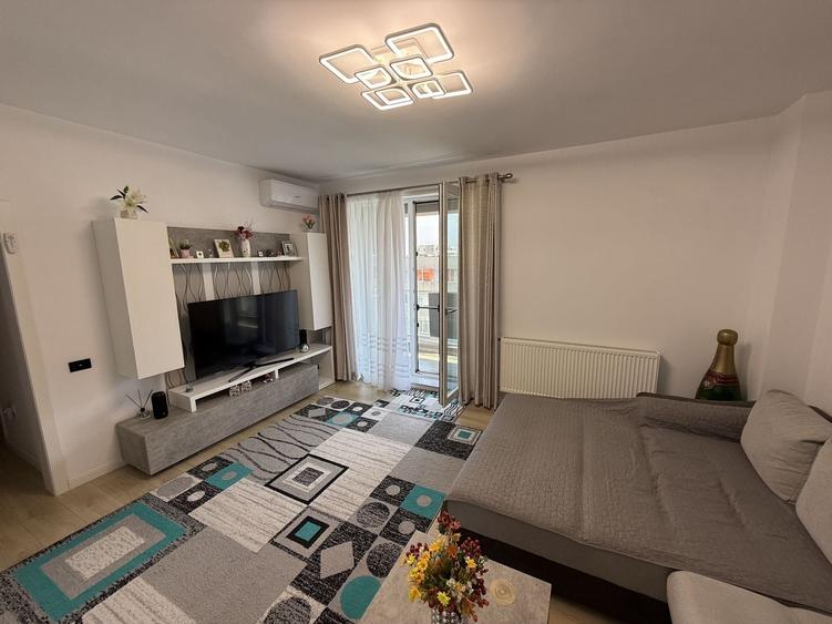 Apartament cu 2 camere decomandat, mobilat în Tomis Plus