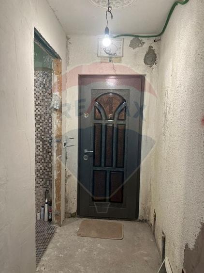 Apartament cu 2 camere semidecomandat în Săvinești