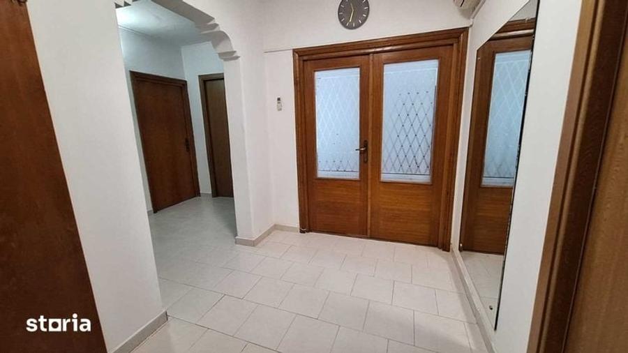 Apartament cu 3 camere decomandat în ICIL