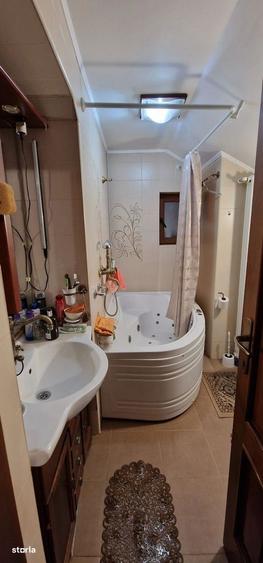 Casă cu 4 camere în Sud