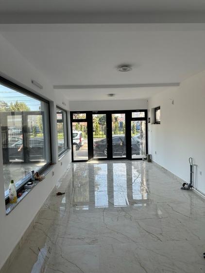 Proprietar inchiriez spatiu comercial stradal ultracentral - 1