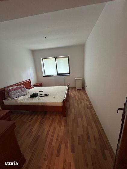 Apartament cu 2 camere decomandat în Podu Roș